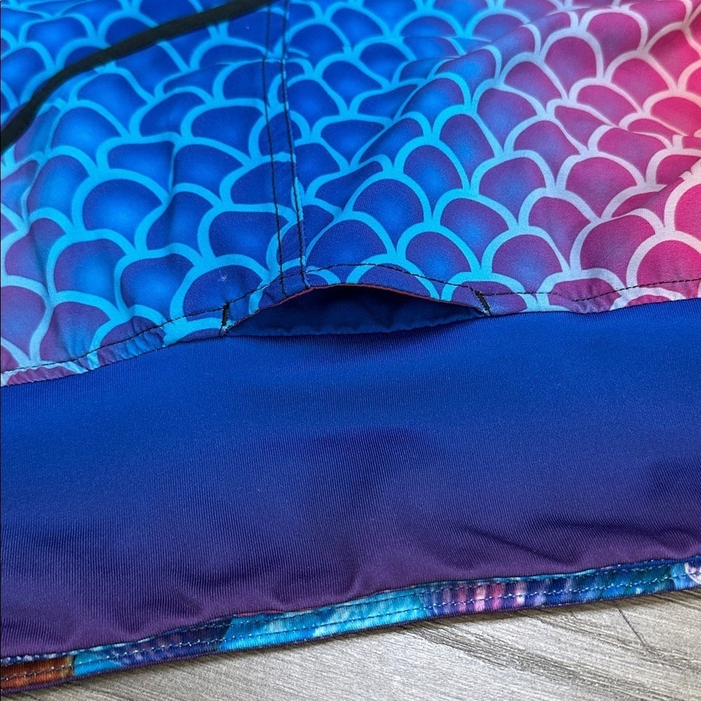 INKnBURN Mermaid Scale Performance Lined Running Shorts Blue Red Size 6 - Picture 6 of 13